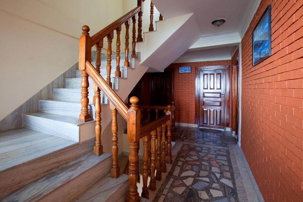 Nagarkot Sunshine Hotel 25/42