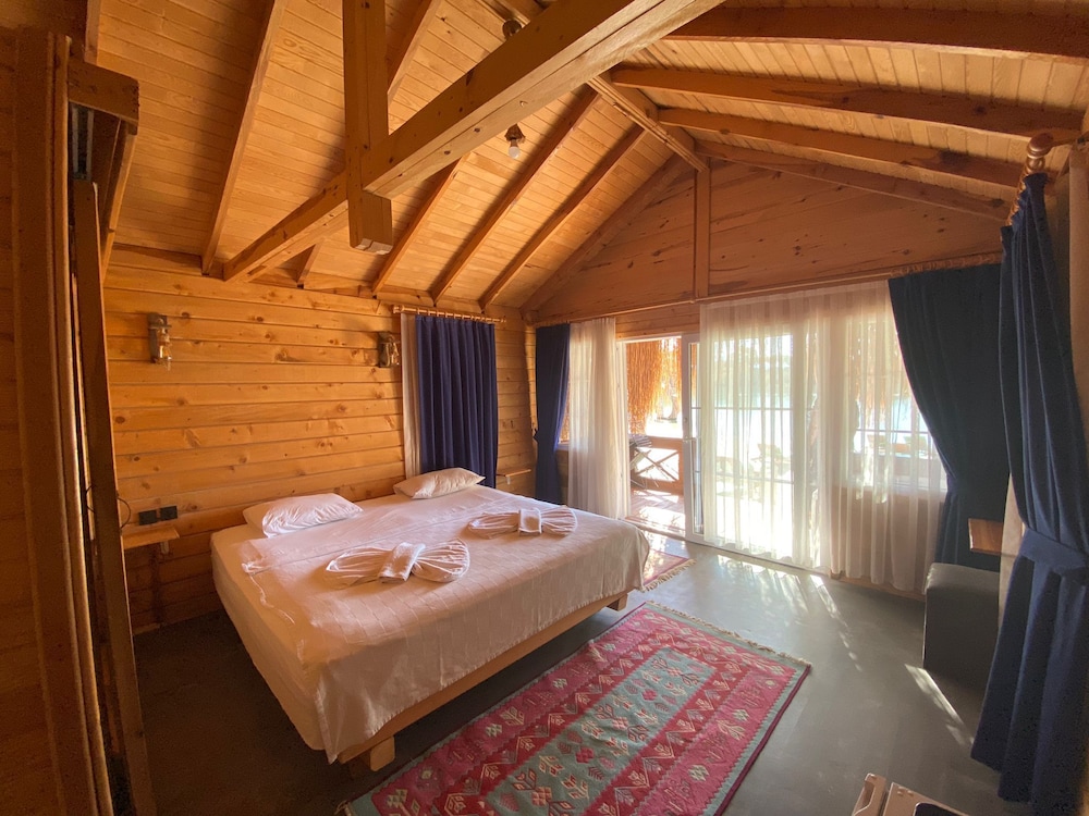 Green Pine Beach & Bungalows Luxury Concept 3/50