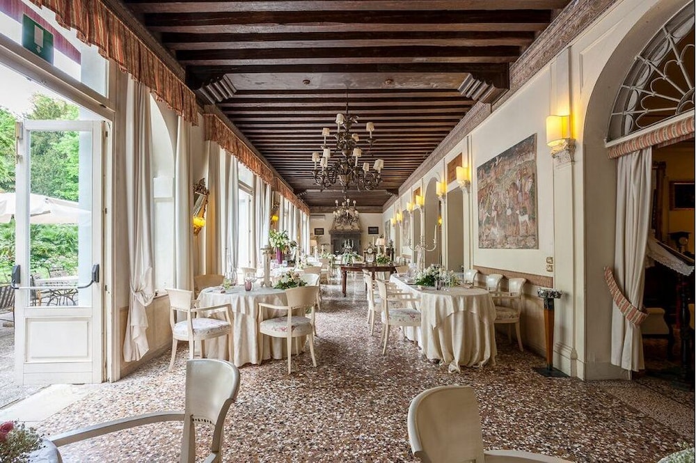 Hotel Villa Luppis 47/77