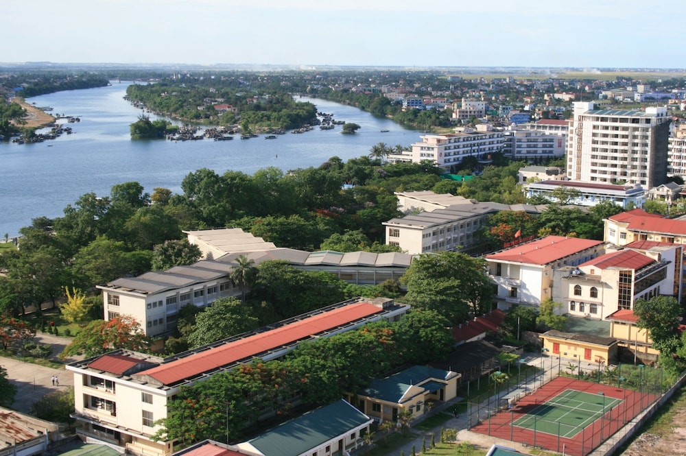 Century Riverside 73/74
