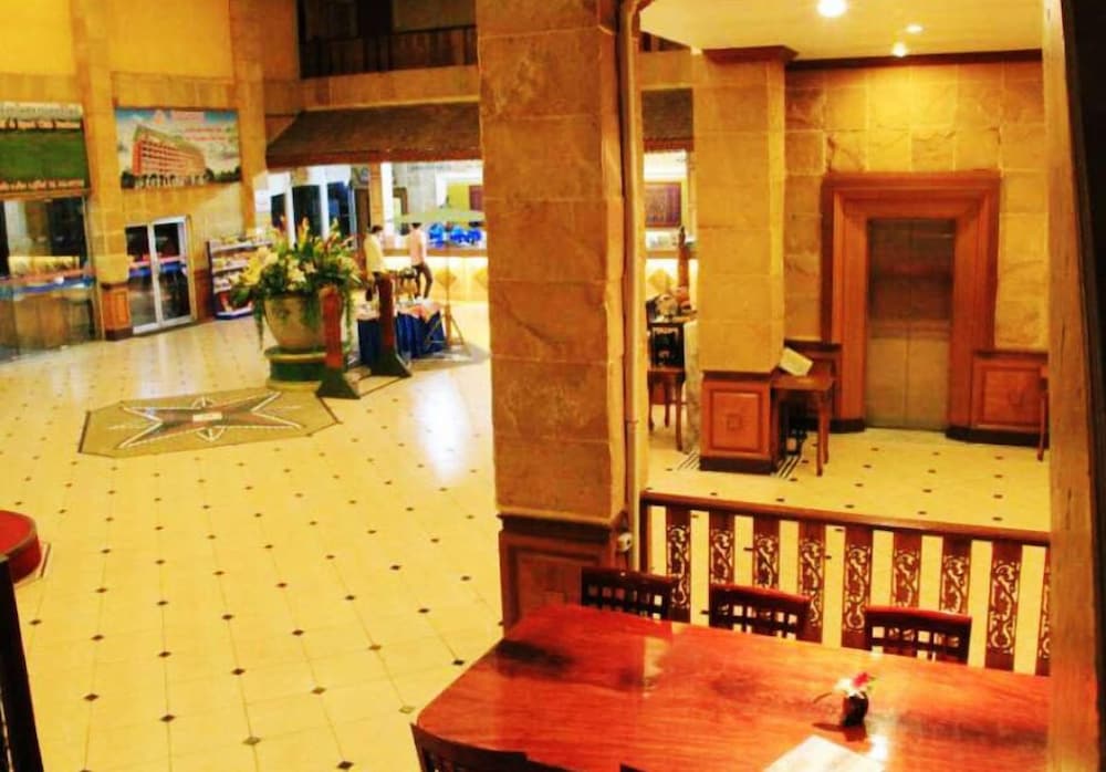 Thepnakorn Hotel 7/48