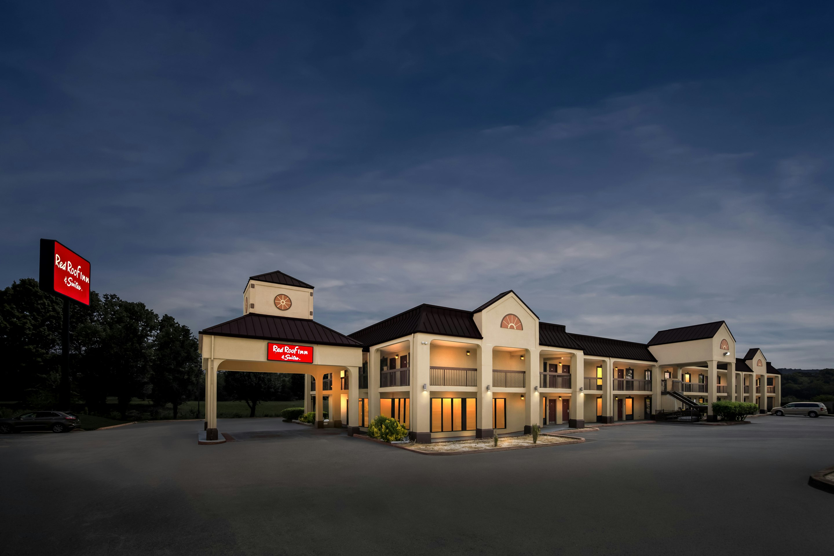 Red Roof Inn & Suites Clinton 4/41