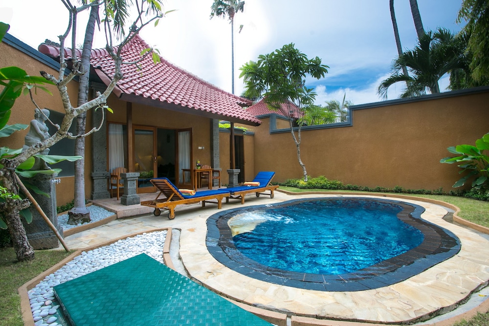 Parigata Villas Resort 34/40