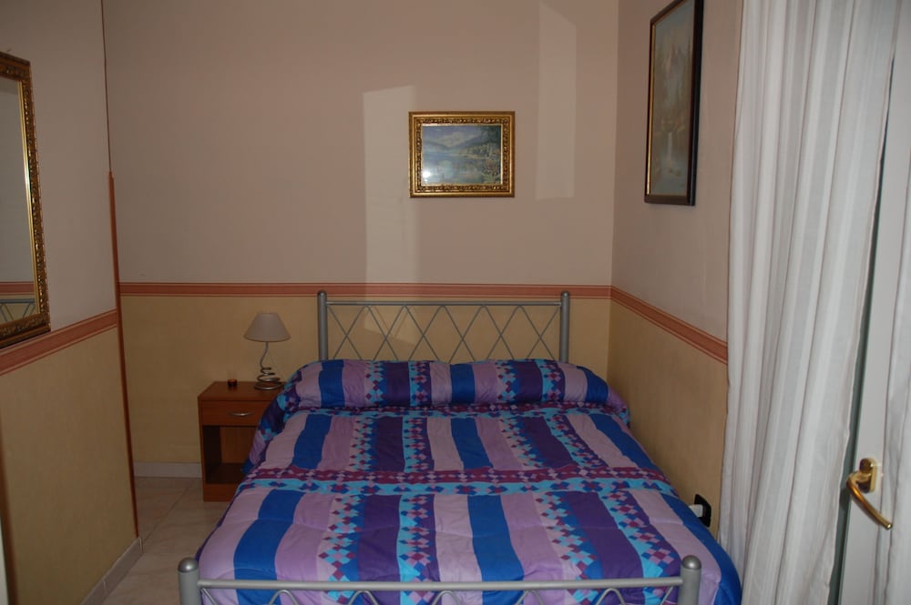 Astra Bed and Breakfast 28/50
