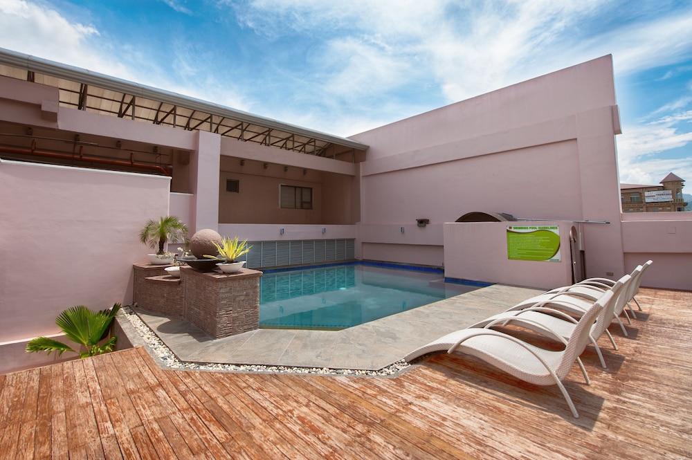 Diamond Suites and Residences 32/38