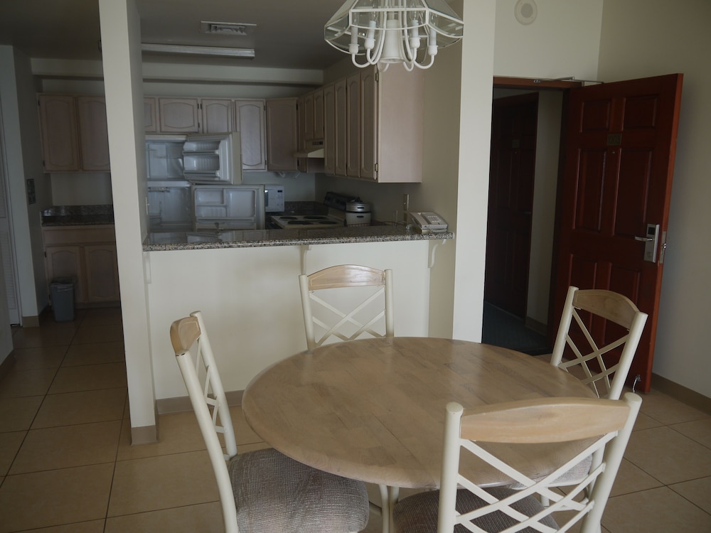 Aquarius Beach Tower 40/57