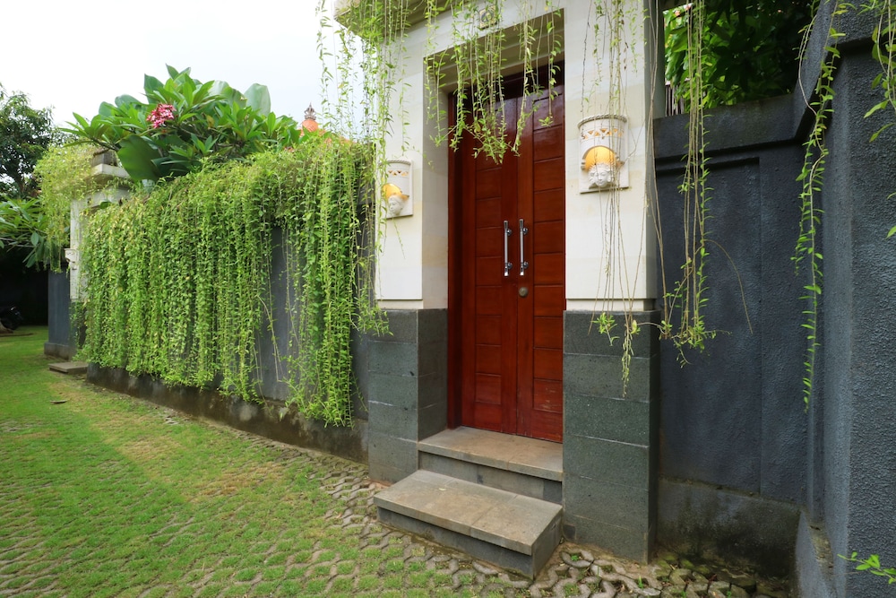 The Umah Pandawa Homestay And Villas by ZUZU 31/41