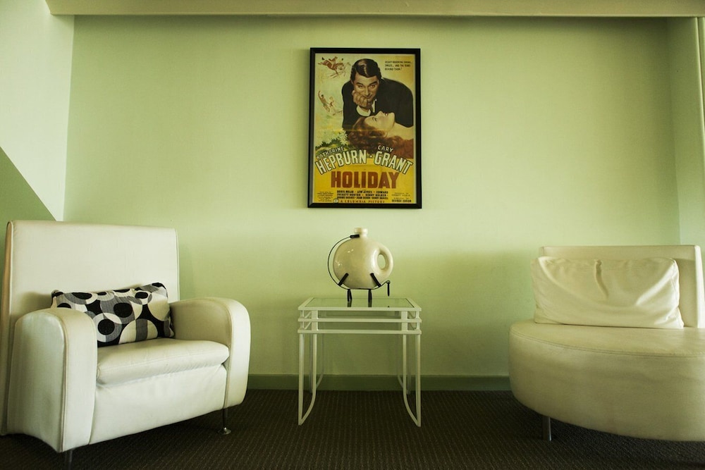 Hollywood Celebrity Hotel 38/47