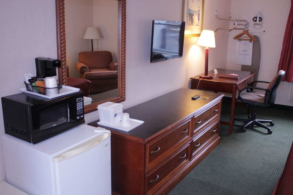 Howard Johnson By Wyndham Williamstown 21/24