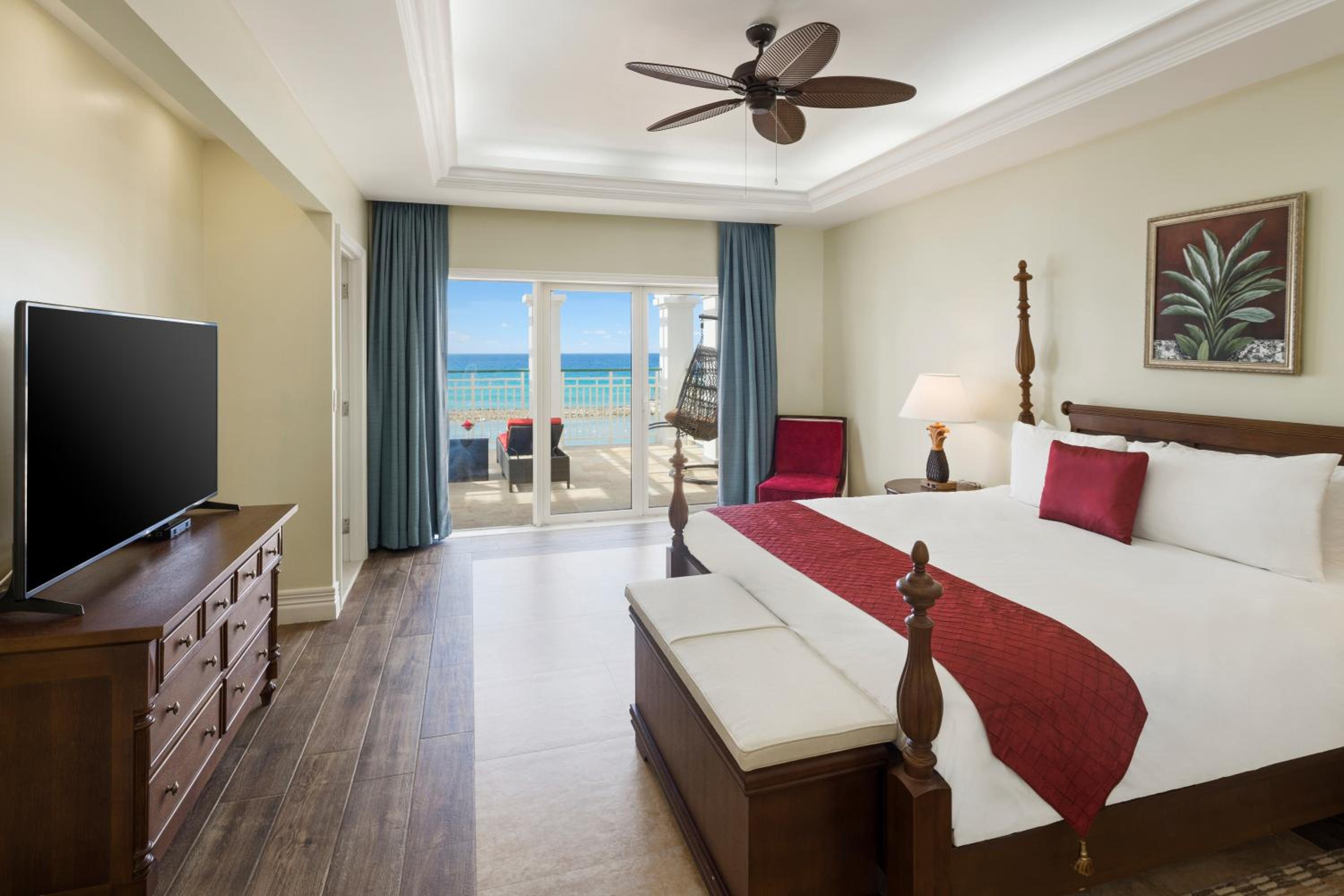 3 Bedrooms, Villa, Ocean Front