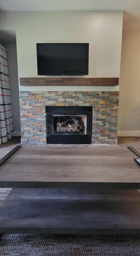 Park Plaza Resort - Park City, an Ascend Collection Hotel 11/60