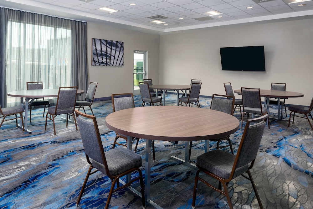 Fairfield Inn & Suites by Marriott Charlotte Monroe 25/28