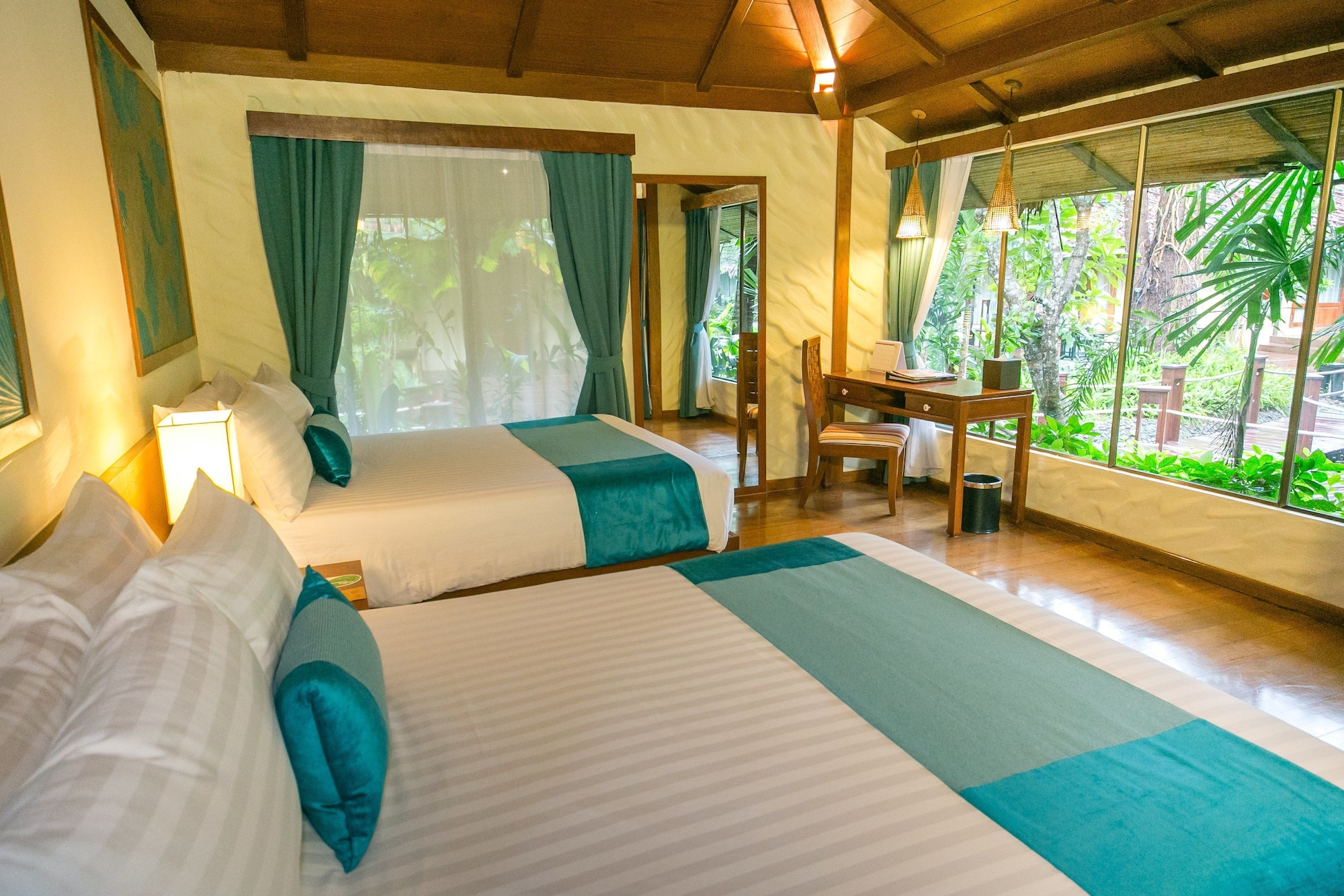 PREMIUM, DELUXE, CABANA, 2 DOUBLE BEDS, GARDEN VIEW