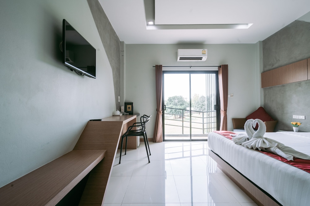 Ray Hotel 16/58