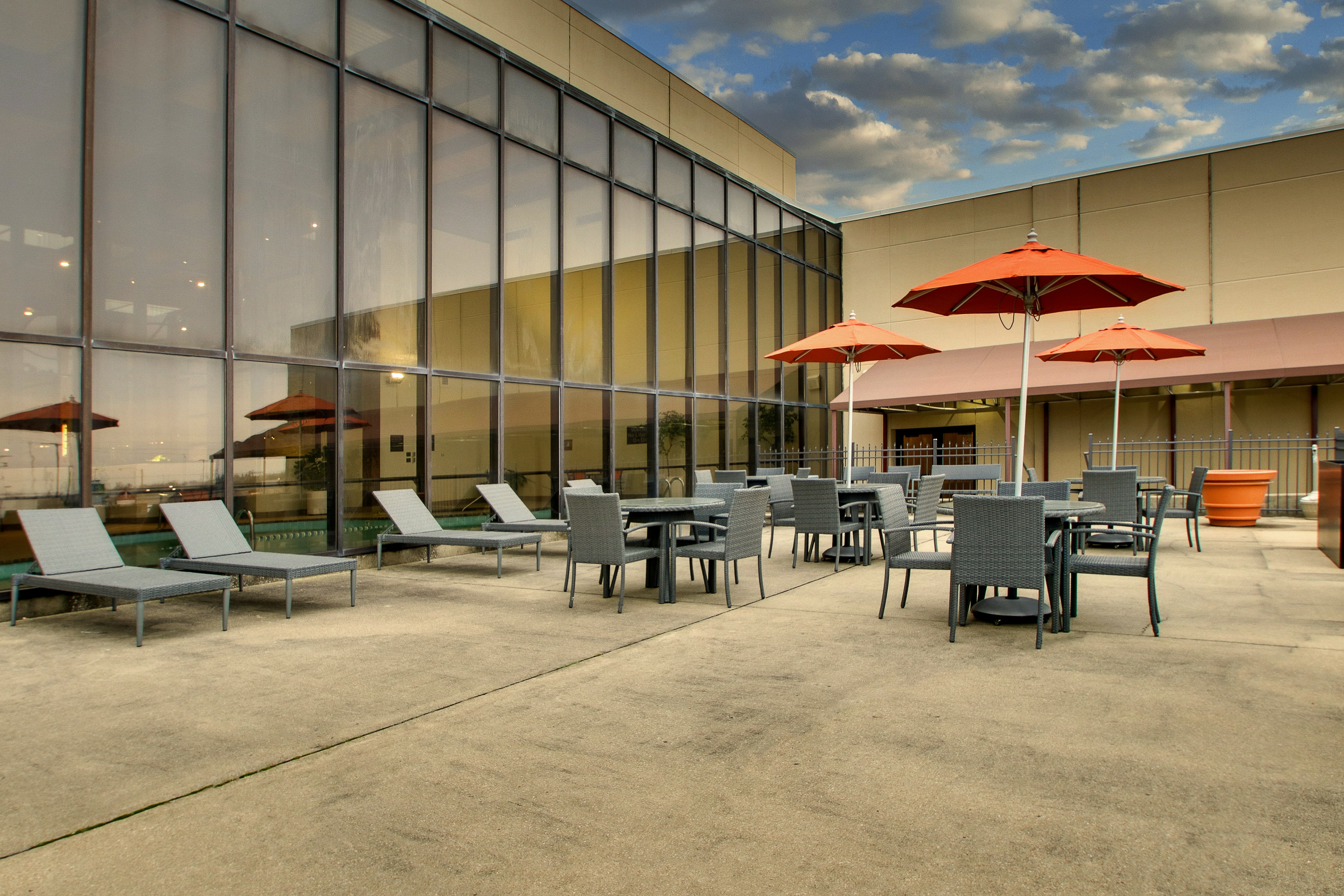 Doubletree By Hilton Mt. Vernon 8/25