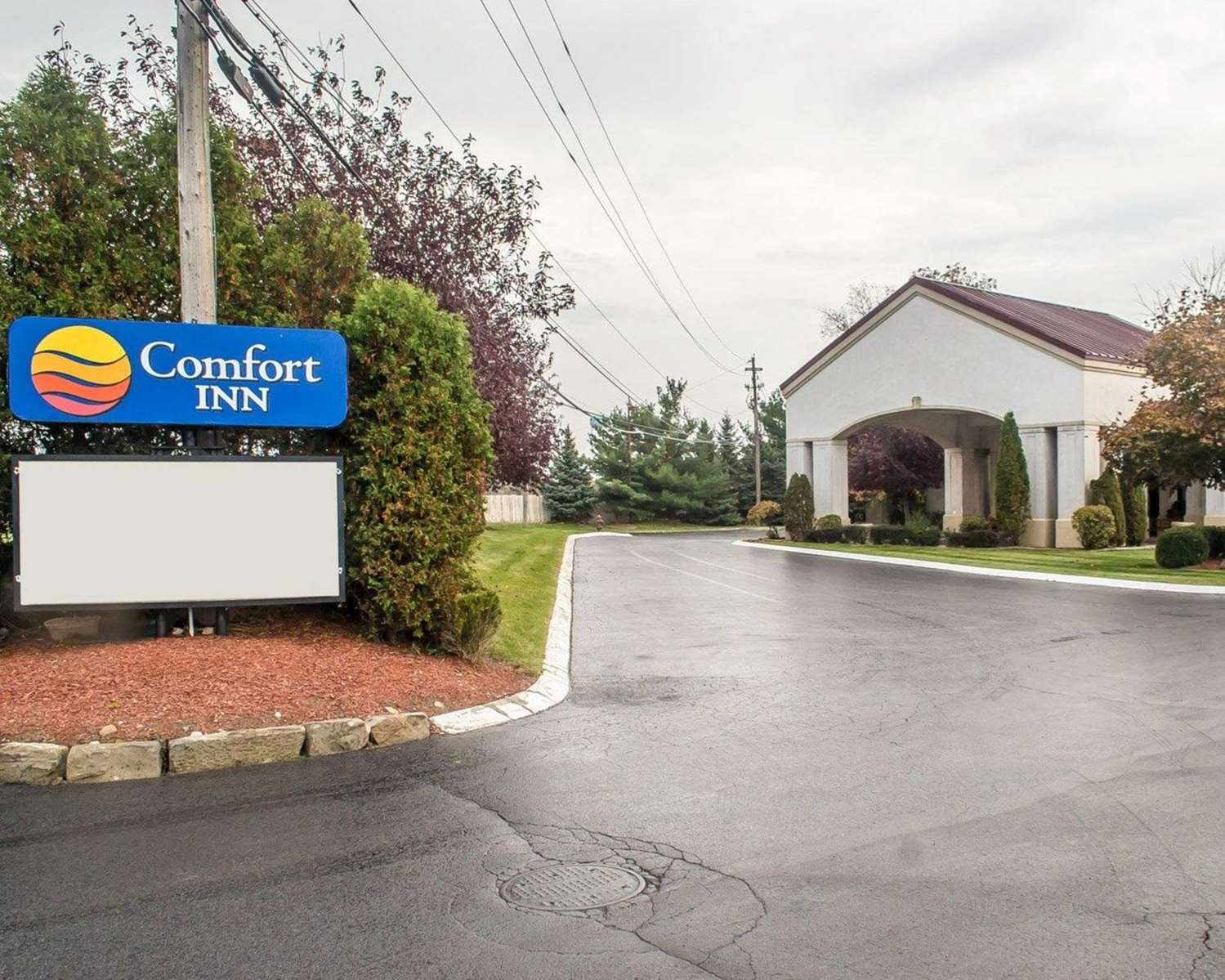 Days Inn by Wyndham Austintown 40/41