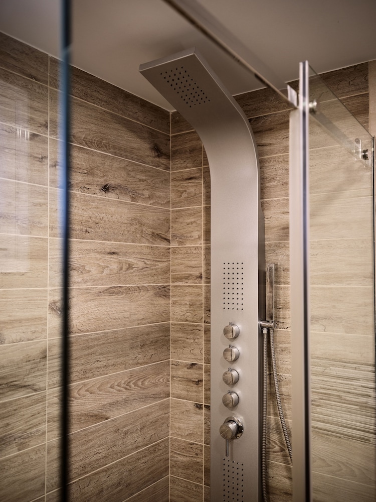 Alamis Apartments 26/50