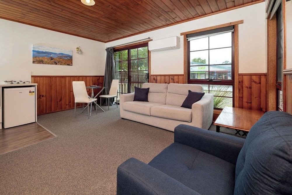 Big4 Strahan Holiday Retreat 37/64