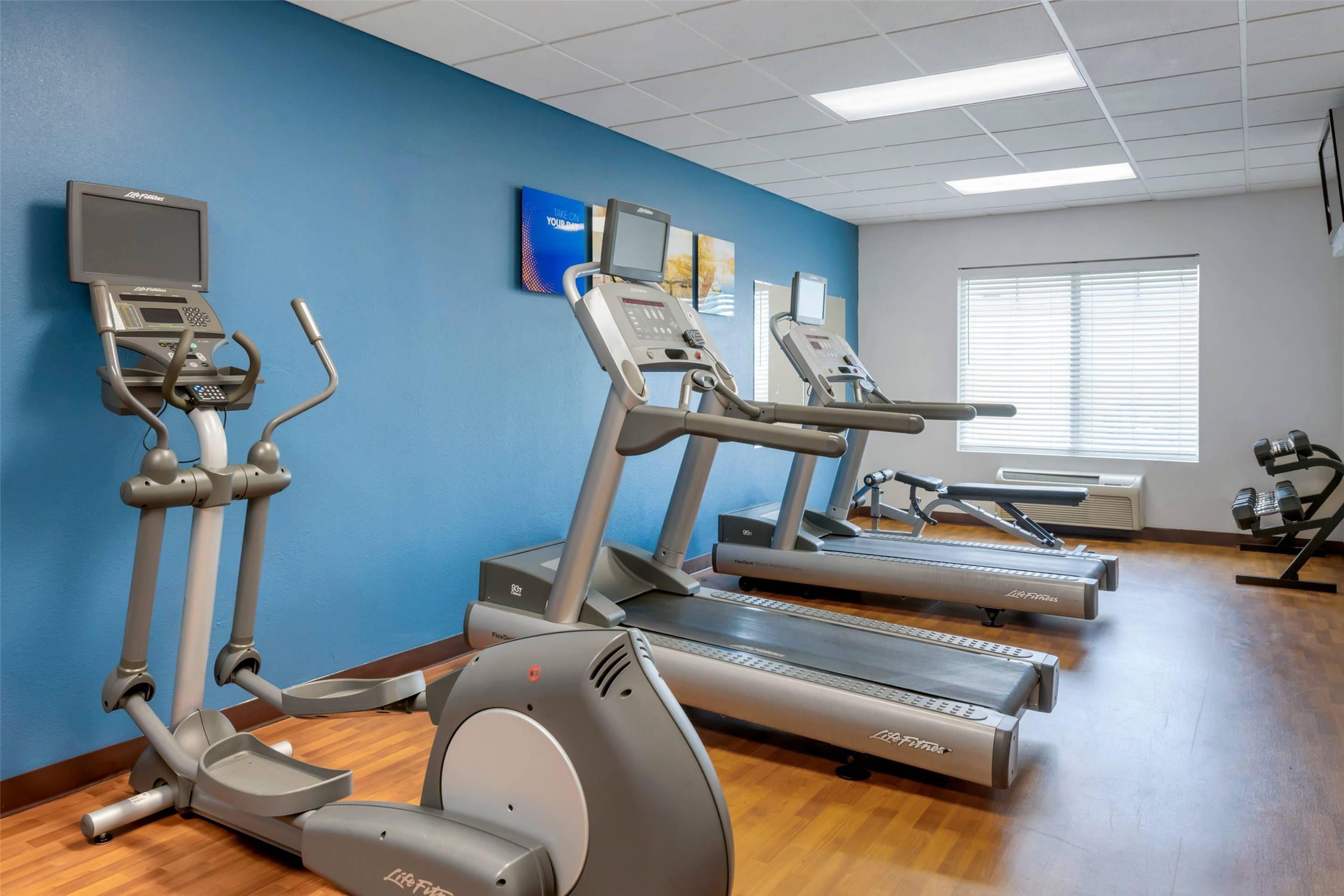 Comfort Suites Near Universal Orlando Resort 11/26