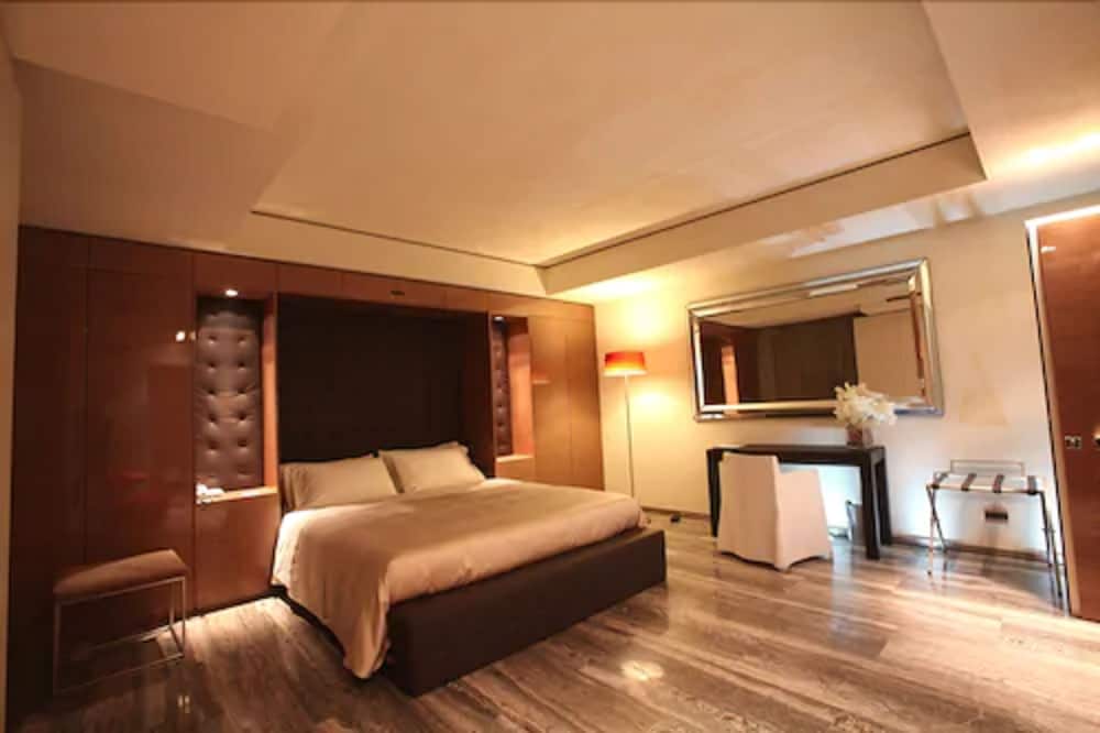 SUPERIOR, DOUBLE BED