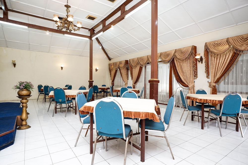 Super OYO Capital O 1644 Hotel Griya Kencana 52/59