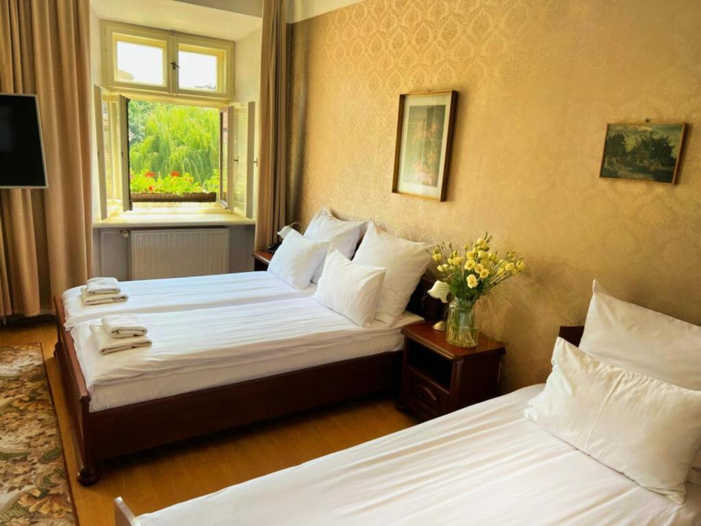 غرفة عائلية بحمام خاص، Hotel Pollera 2/6