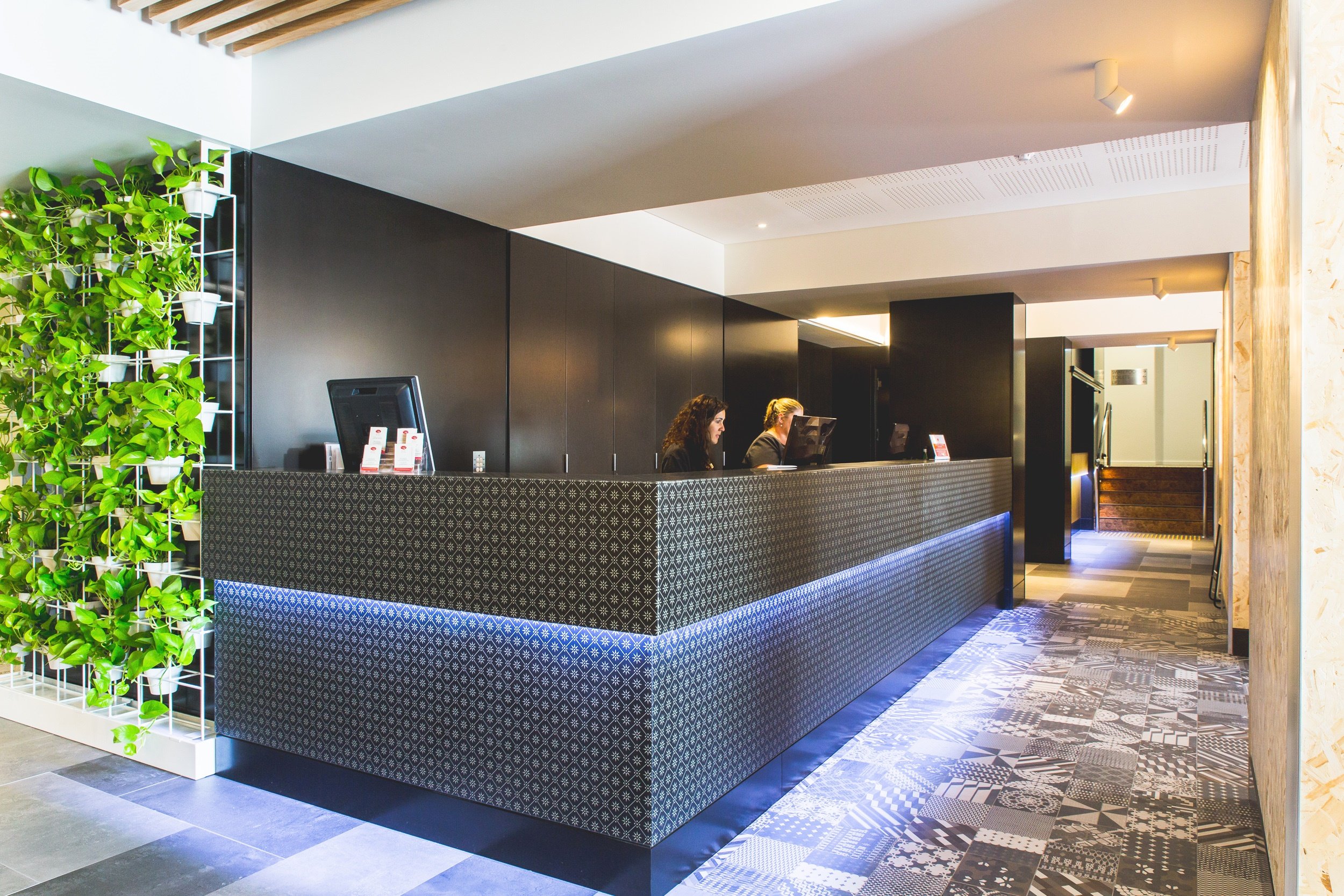 Metro Hotel Perth 3/48