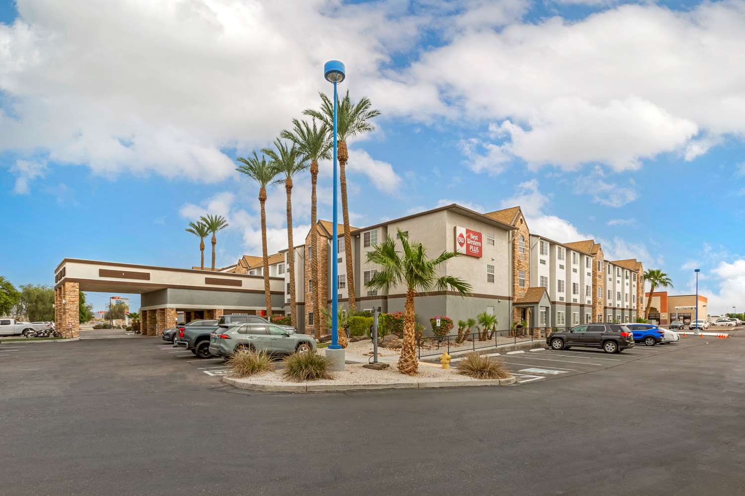 Best Western Plus Yuma Foothills Inn & Suites 38/41