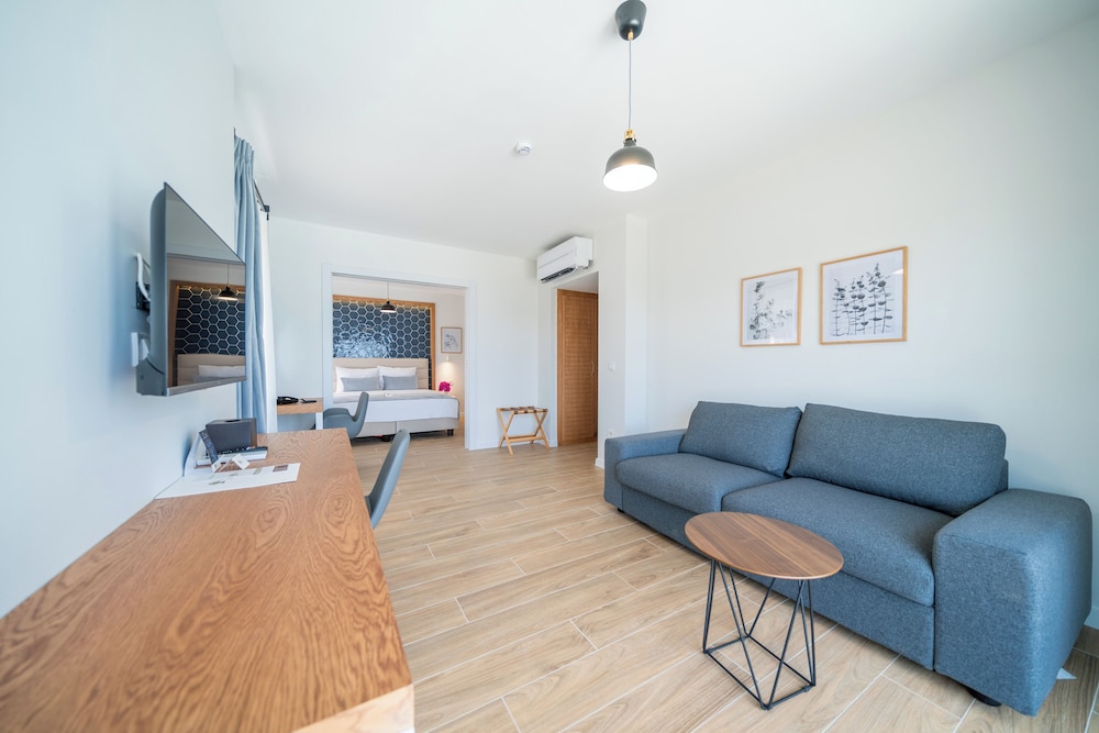 Olea Nova Boutique Hotel 48/73