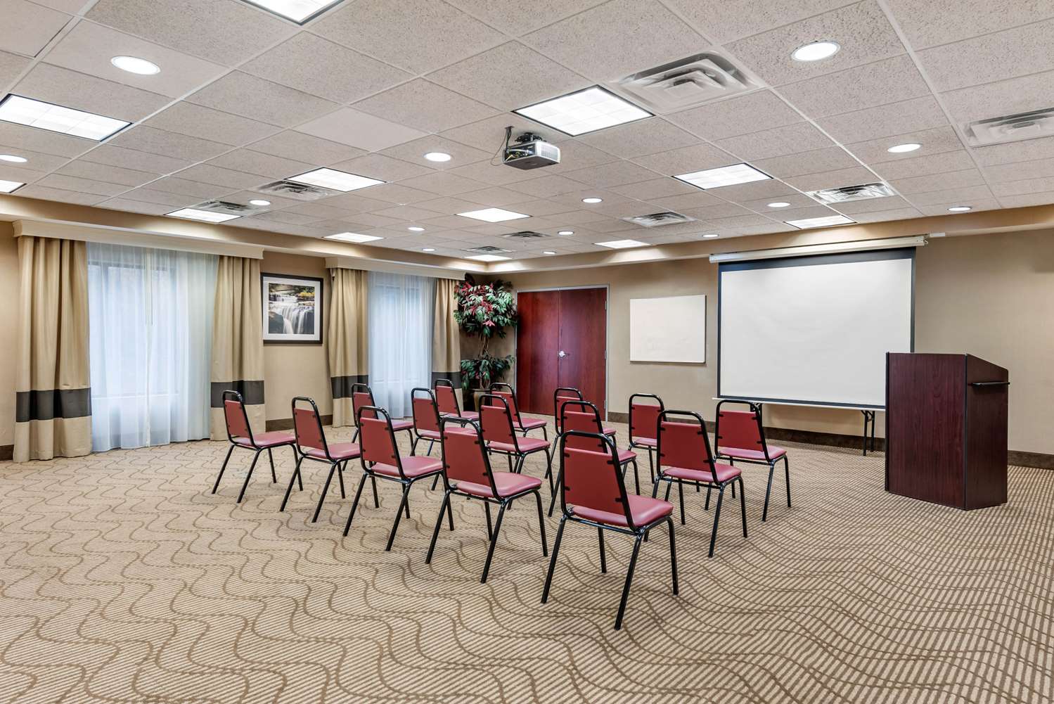 Comfort Suites Elkhart South 13/15