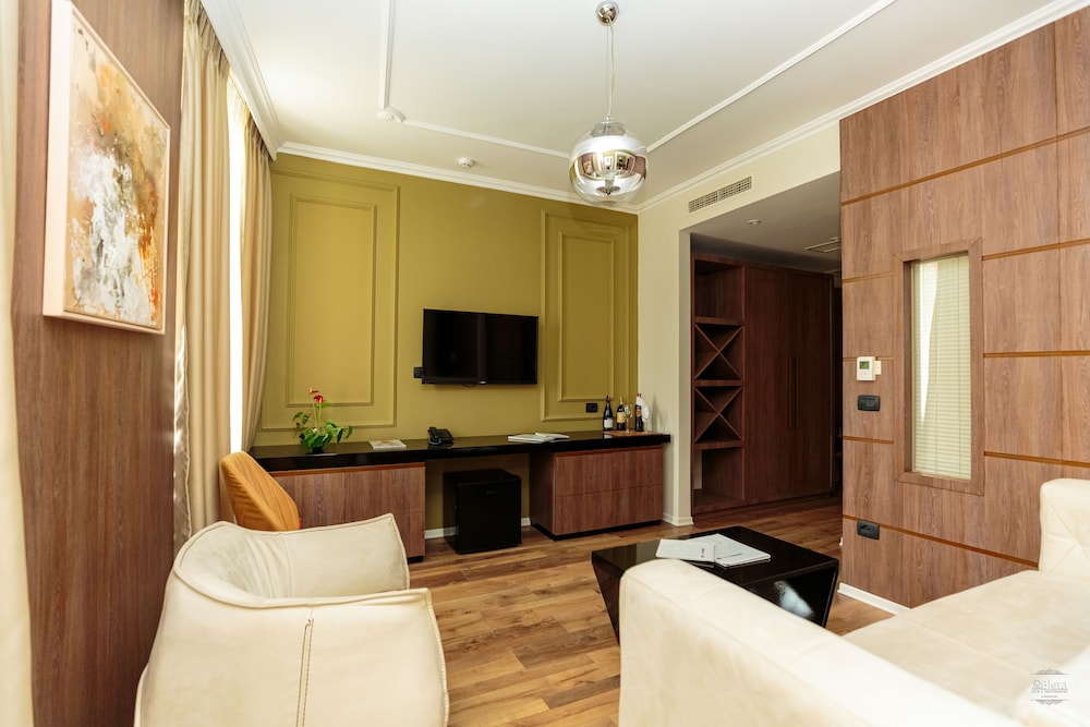 Hotel Regina City 27/38