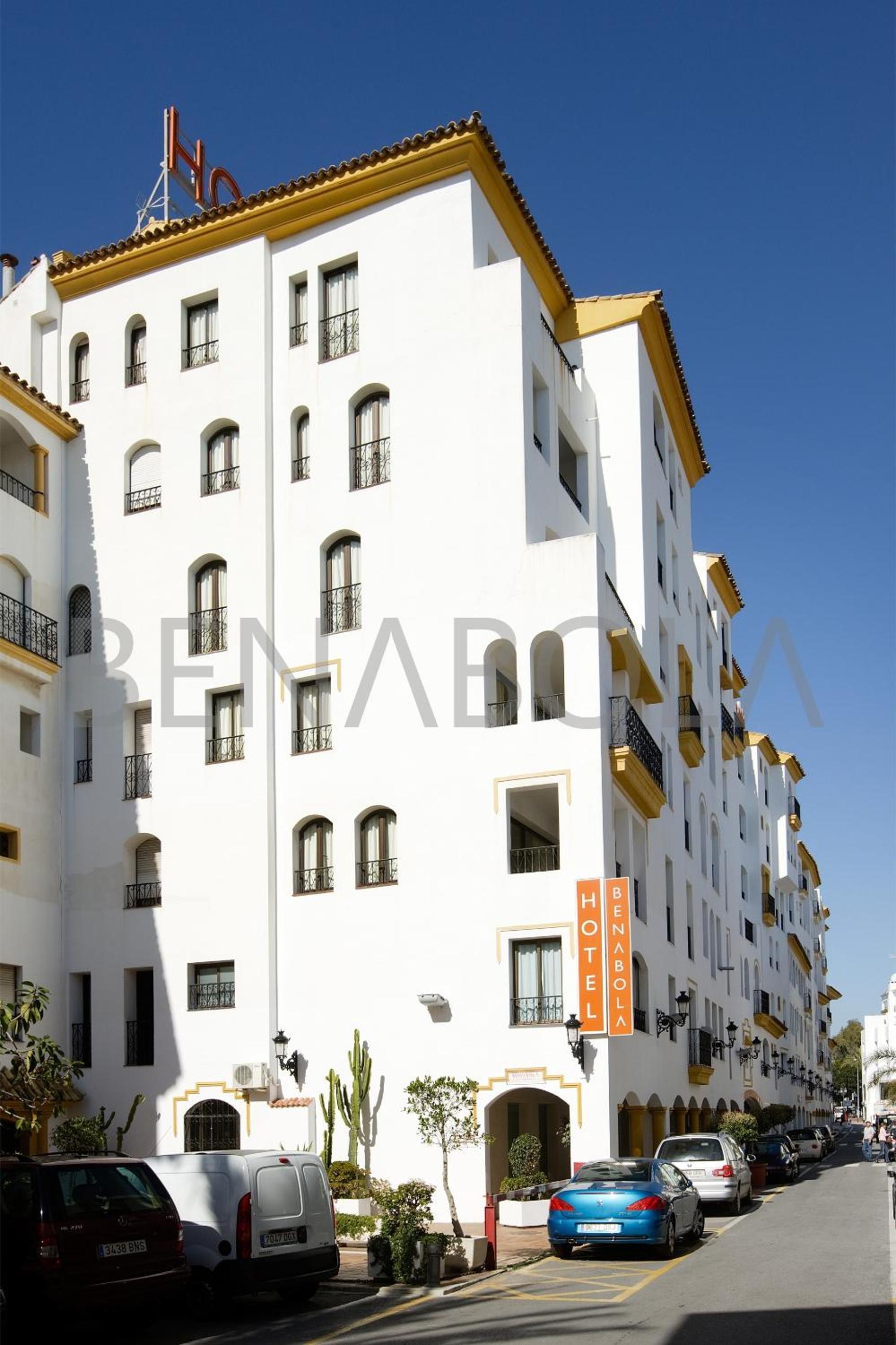 Benabola Apartments 3/49