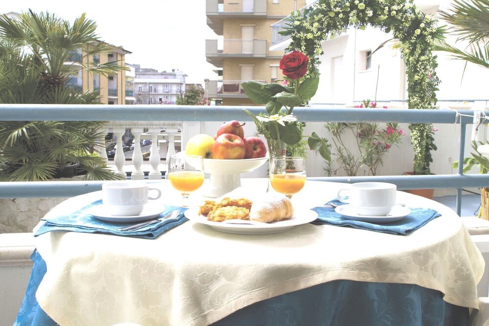 Vienna Hotel 29/46