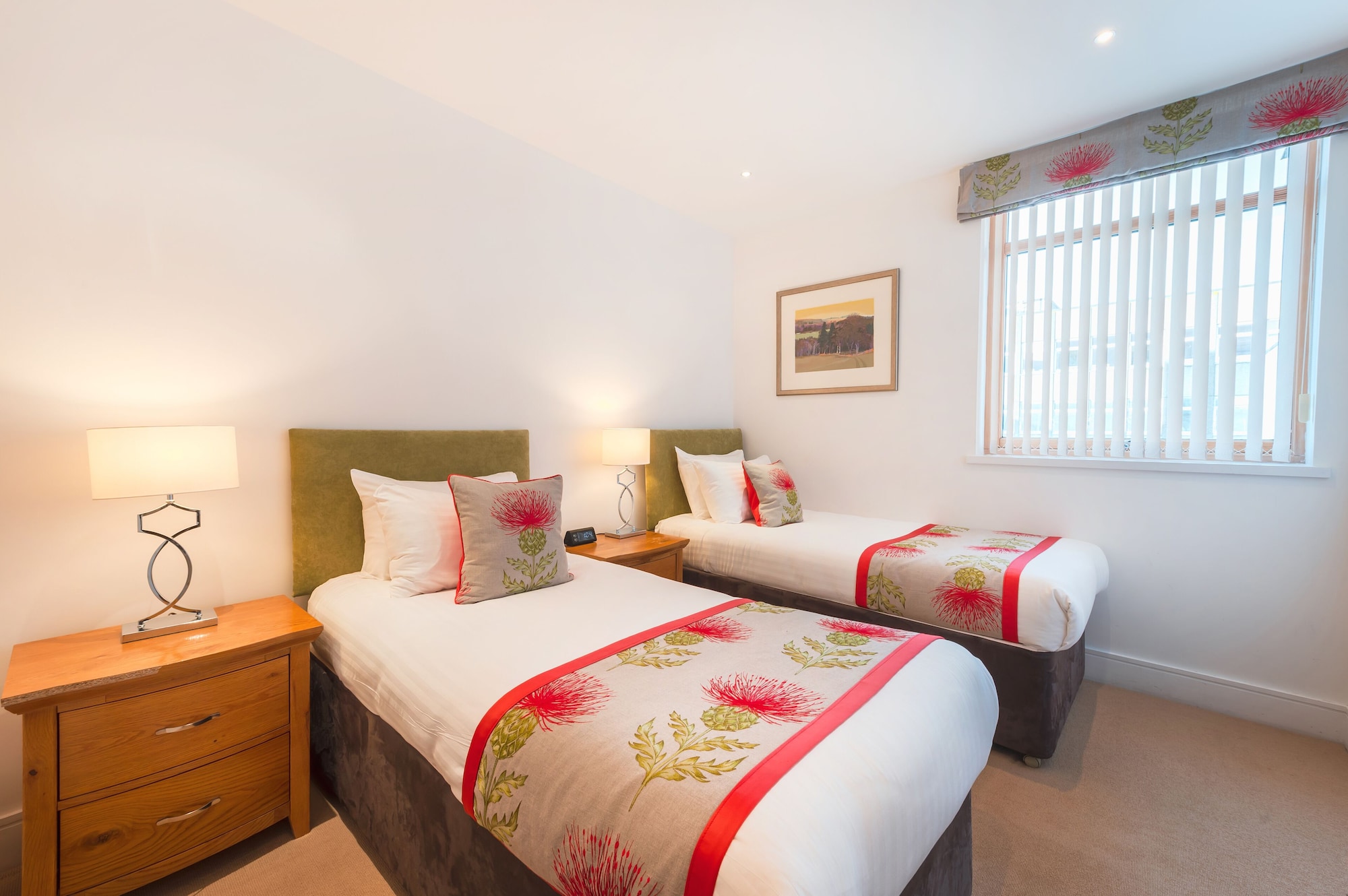 2 Bedrooms, Classic, Apartment, Double and Twin Beds, Partial View, 2 Bathrooms