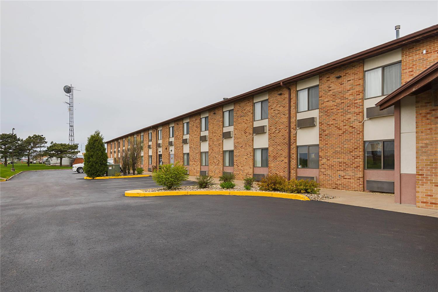 Quality Inn Waverly IA 45/51
