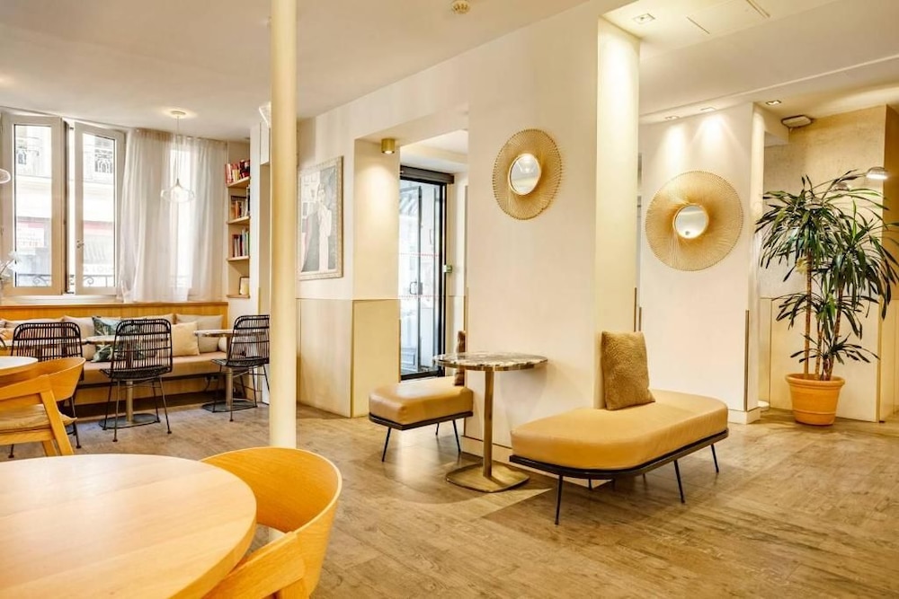 Hotel Opera Marigny 48/62
