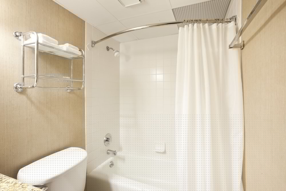 Radisson Hotel La Crosse 13/63