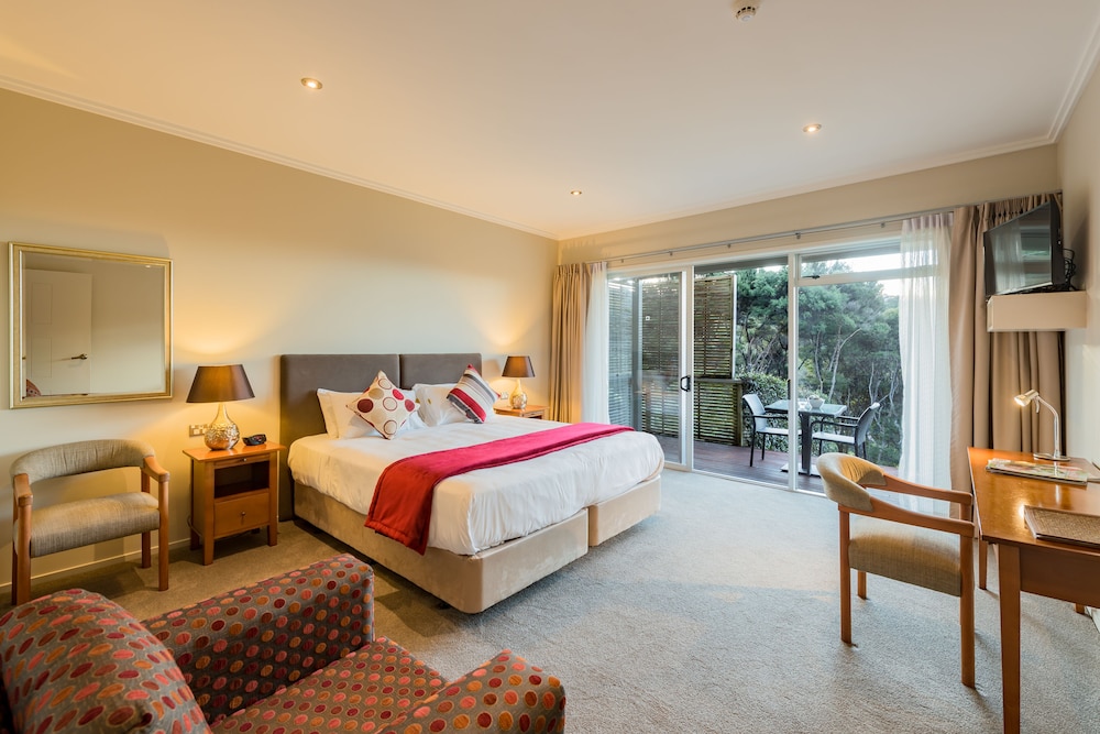 Decks of Paihia 17/44