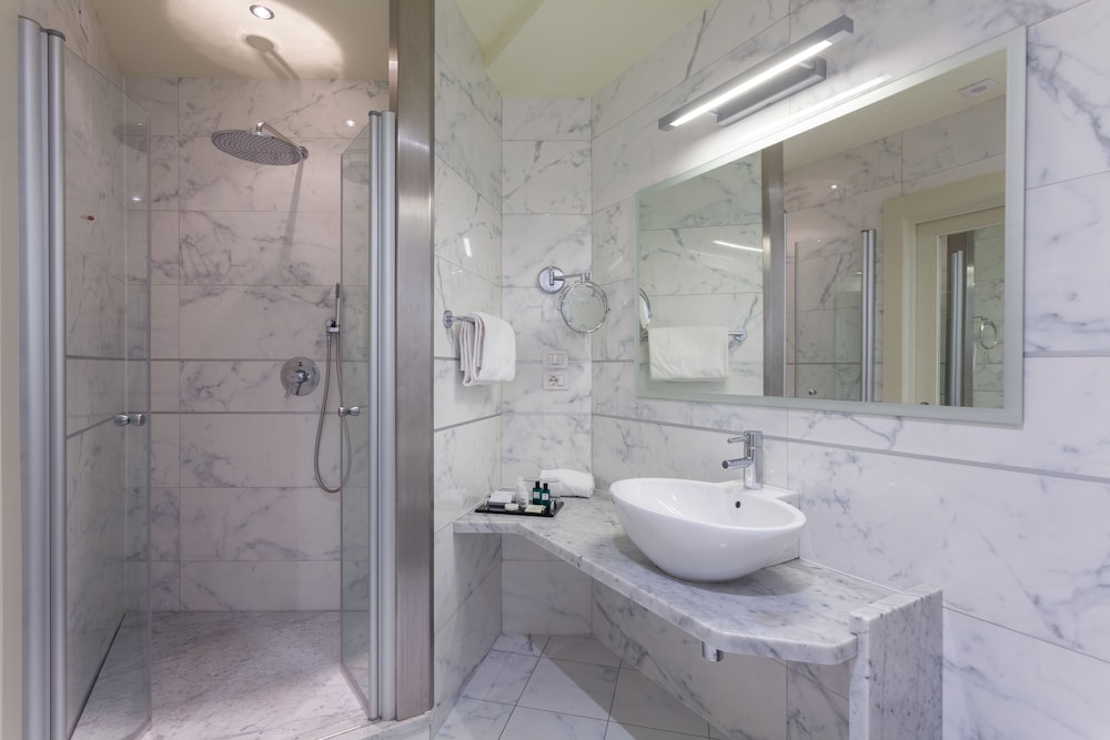 Hotel Kristal Palace 47/48