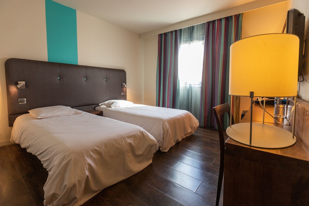 Hotel Ibis Styles Draguignan 25/50