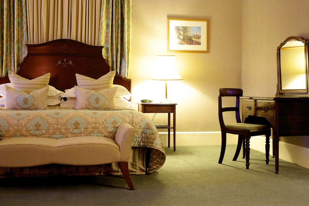 Ashdown Park Hotel And Country Club 50/84