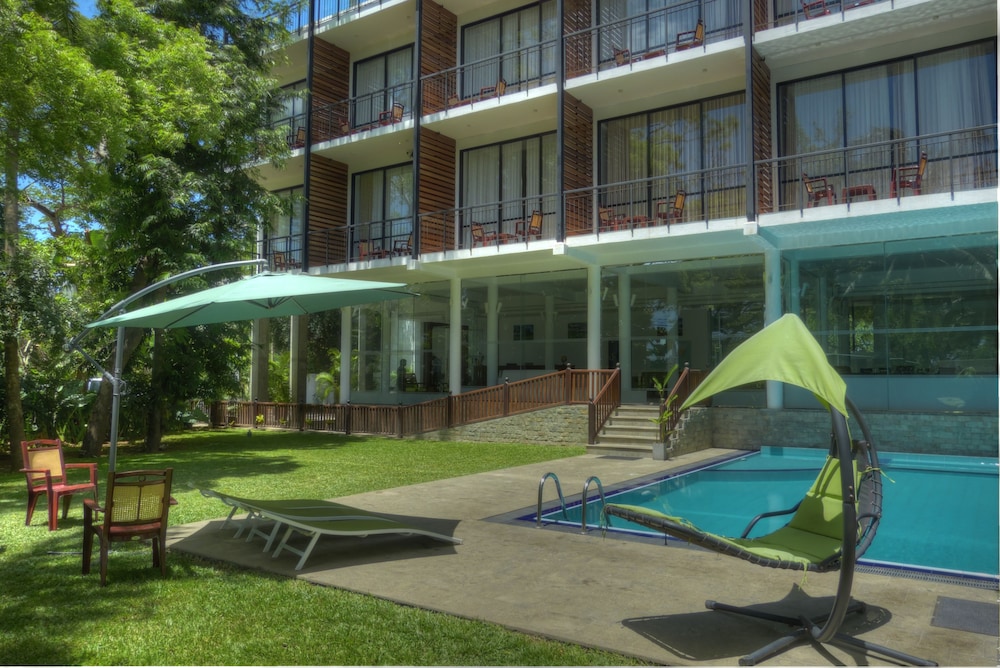 The Rain Tree Hotel 31/38