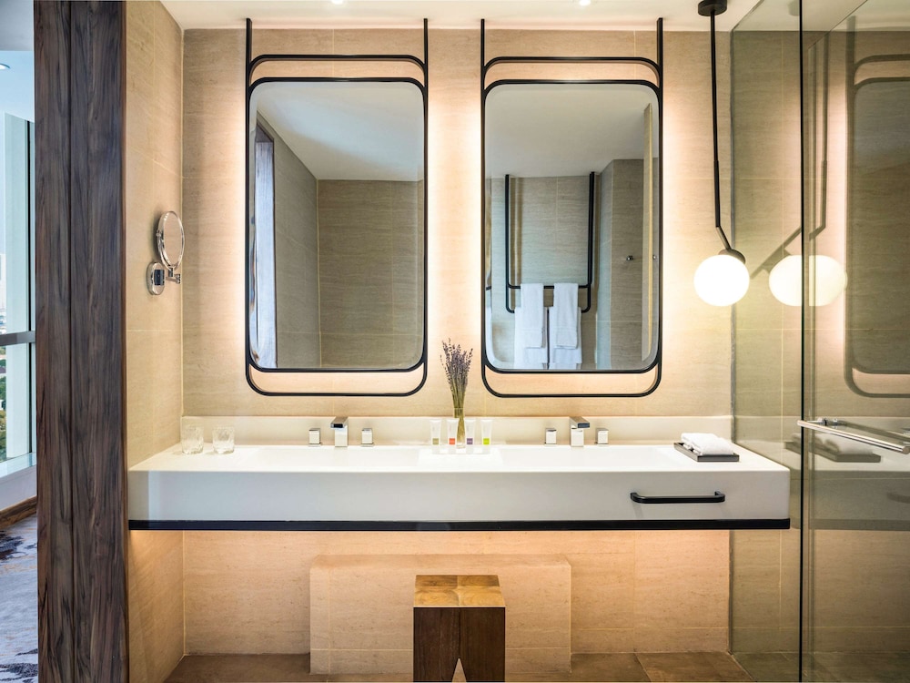 Swissotel Jakarta PIK Avenue 35/75