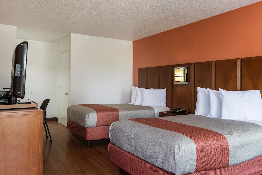 Motel6 Van Buren, AR 11/53