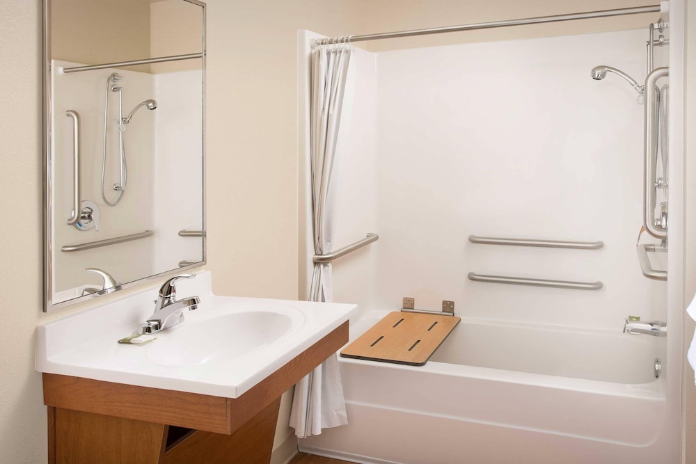 WoodSpring Suites Killeen 33/34