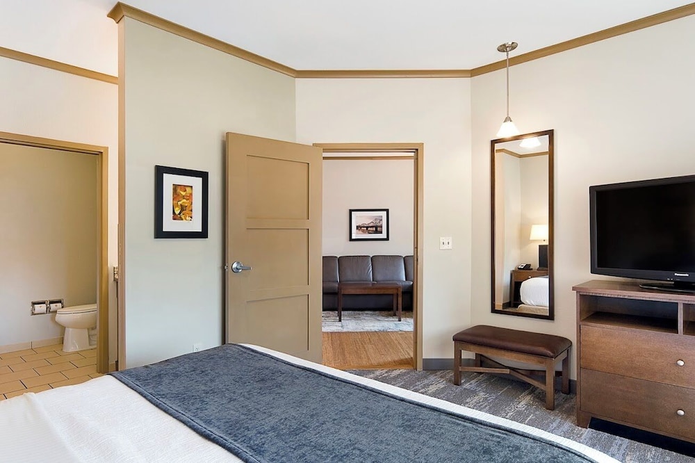 Clubhouse Hotel Suites Pierre 30/60