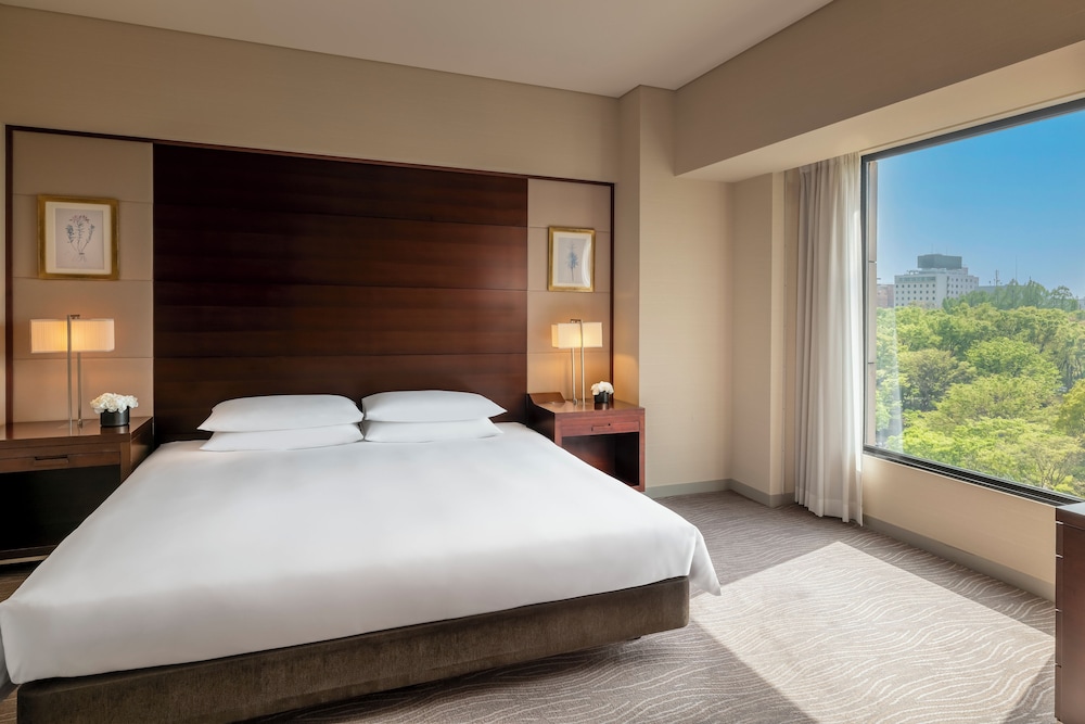 Hyatt Regency Tokyo 24/63