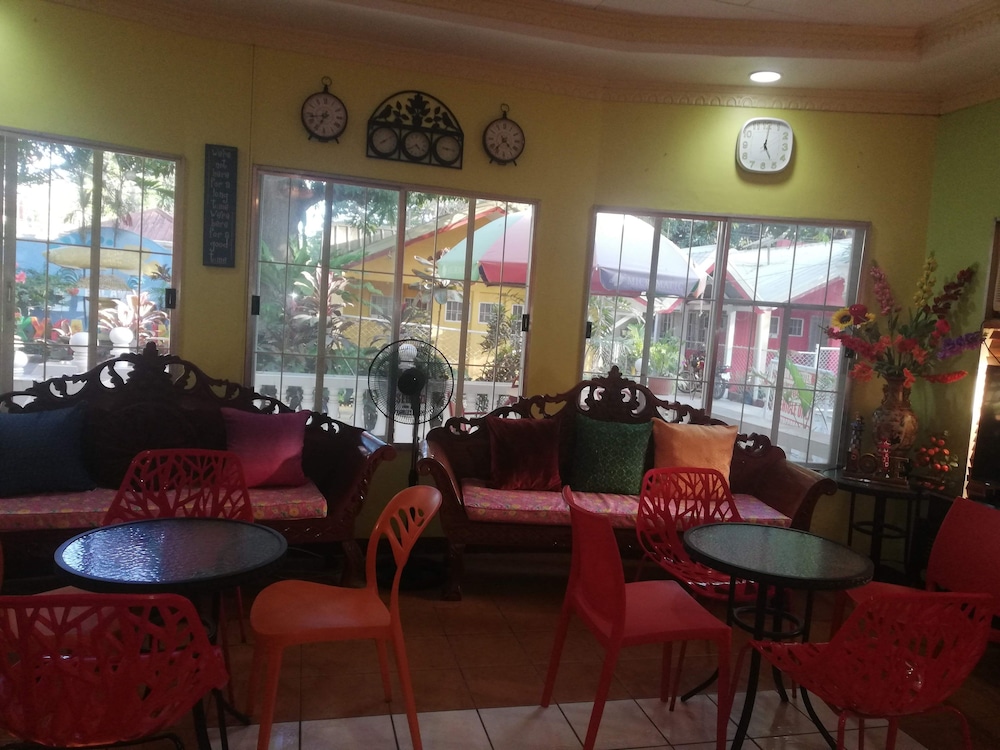 D Lucky Garden Inn 25/48