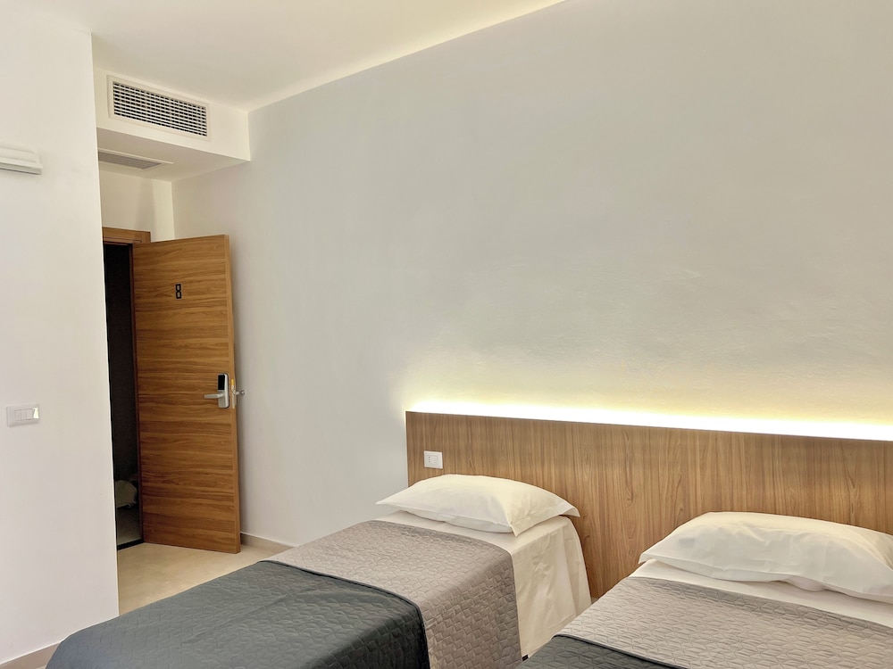 Hotel Brivio 17/39