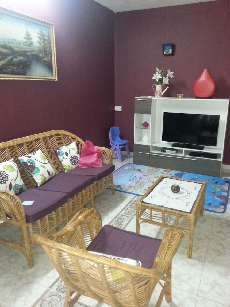 Sunset Beach Apartment 10/21